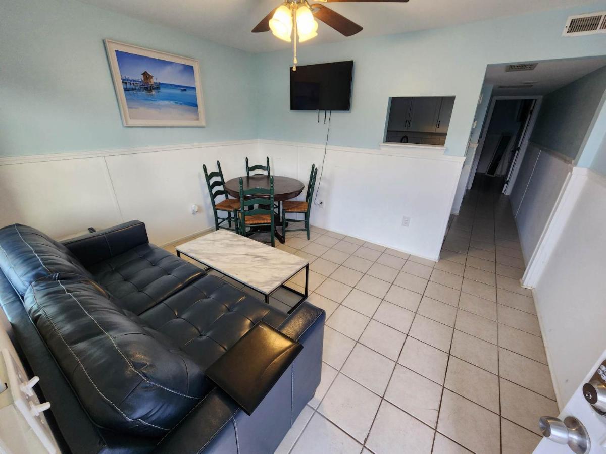 125 Atlantic Avenue Unit E - Pet Friendly! Walk To The Beach And Pier!1Br -1Ba - Sleeps 2-4 Guests! Myrtle Beach Exterior photo